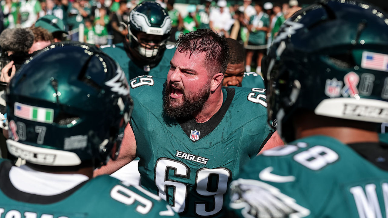 Landon Dickerson during the Eagles' September 13, 2026 game against Washington