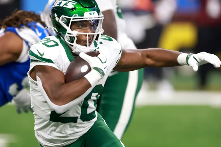 Breece Hall runs against Detroit during the second quarter at Ford Field on September 27, 2026.