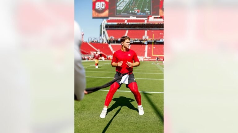 Brock Purdy during pregame preparations before the 49ers–Cardinals game.