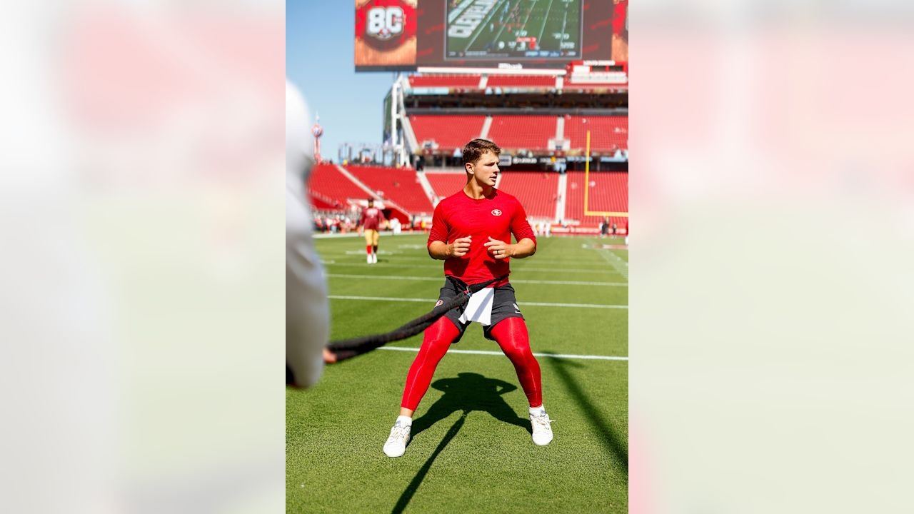 Brock Purdy during pregame preparations before the 49ers–Cardinals game.