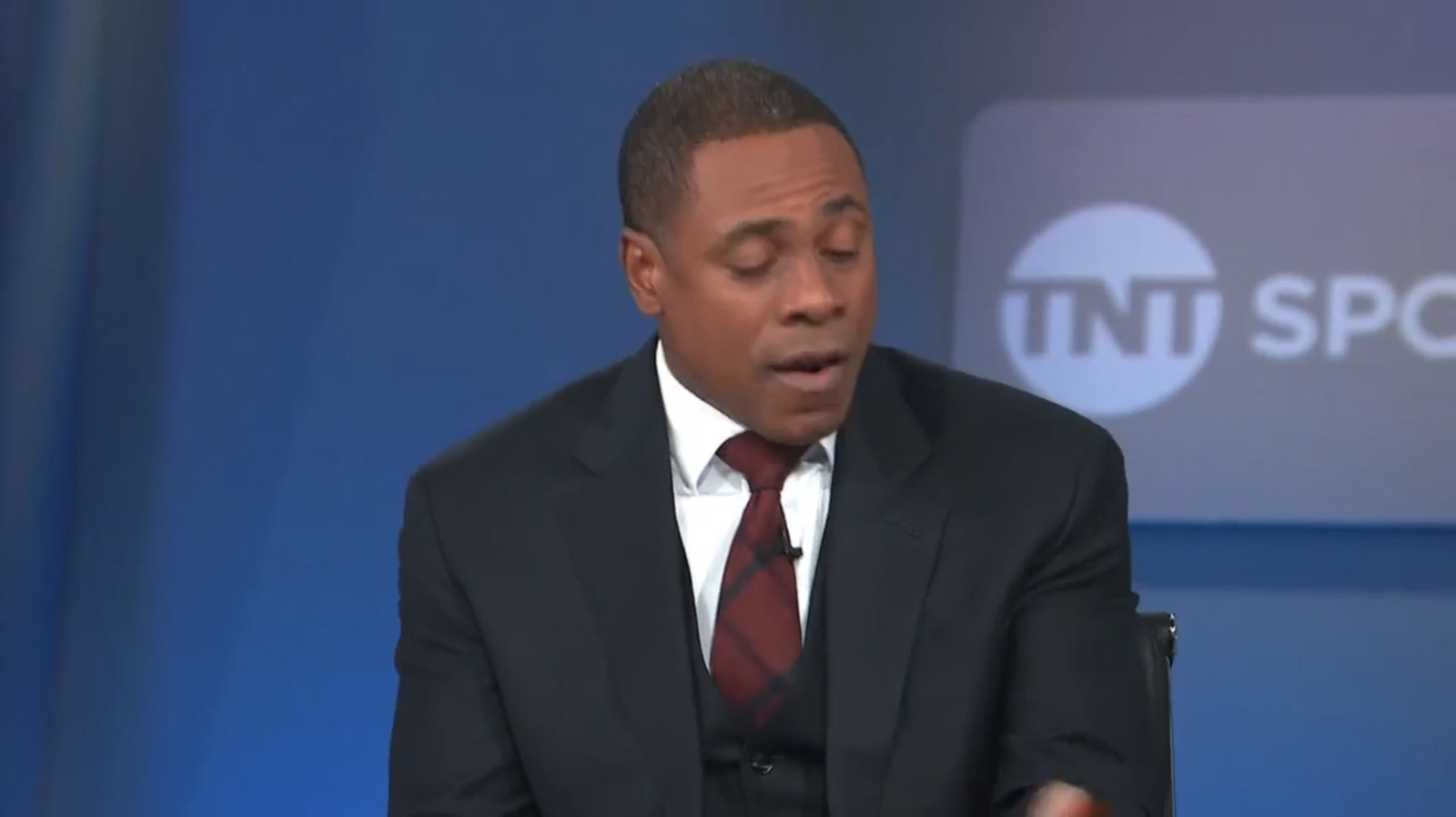 Curtis Granderson speaks during TNT Sports’ postgame discussion of Guardians–White Sox ALDS Game 2