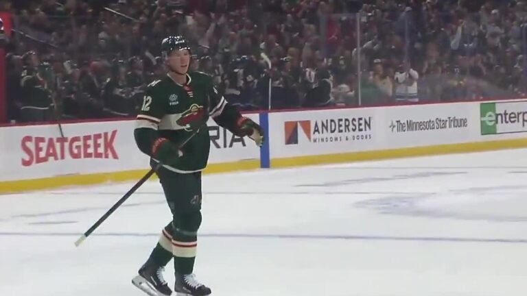 Matt Boldy in Minnesota’s green No. 12 jersey during the game against St. Louis.