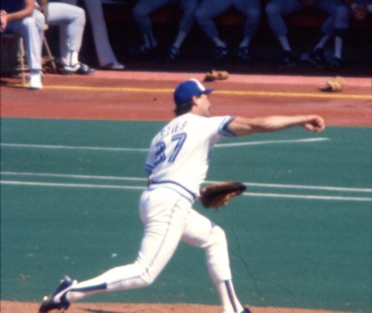 Dave Stieb pitching for Toronto at Exhibition Stadium in September 1985.
