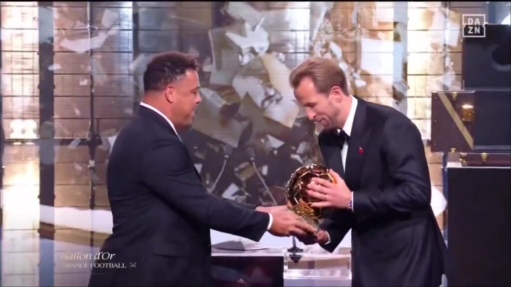 Ronaldo presents Harry Kane with the men’s Ballon d’Or at the London Palladium on October 26, 2026.
