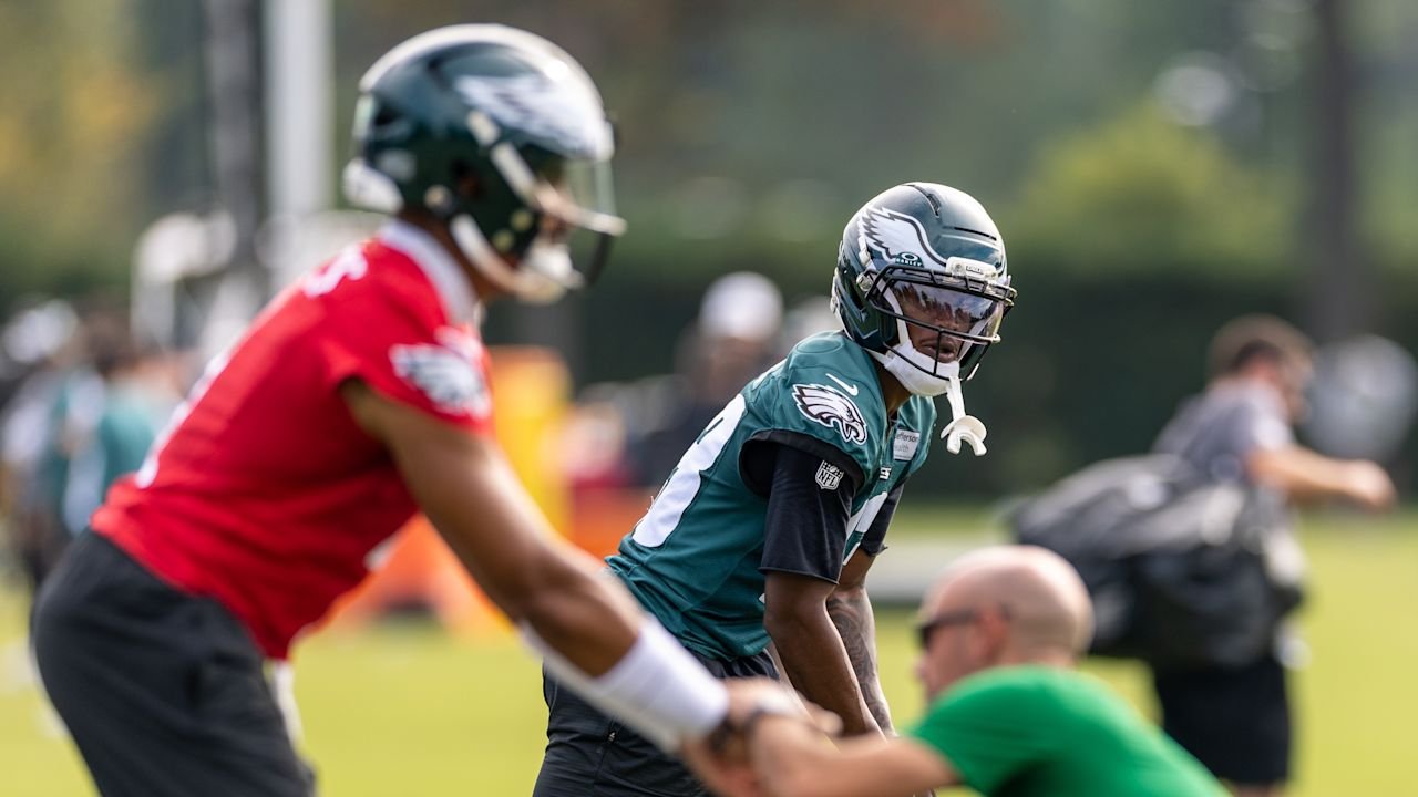 Jalen Hurts and Dontayvion Wicks at Eagles practice on October 1, 2026.