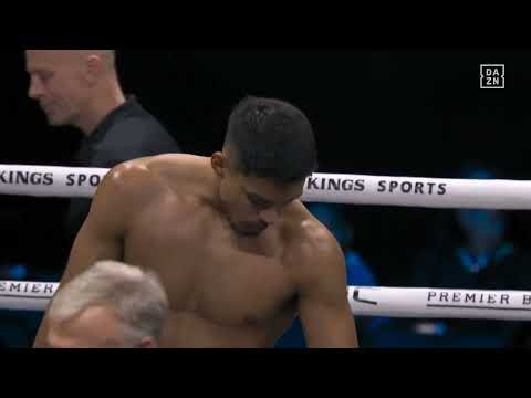 Marco Romero in the ring during his fight with Matias Ferreira