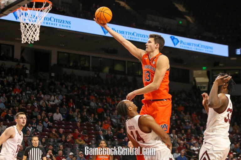 Walker Kessler during his Auburn career in January 2022. File photograph.
