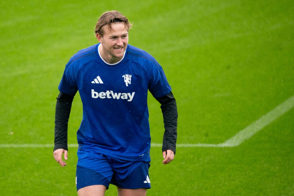 Matthijs de Ligt in Manchester United training kit at Carrington on October 20, 2026.