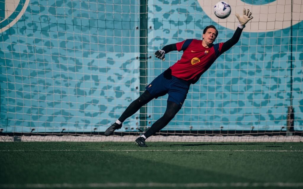 A Barcelona goalkeeper reaches toward a ball during the club’s Wednesday recovery session.