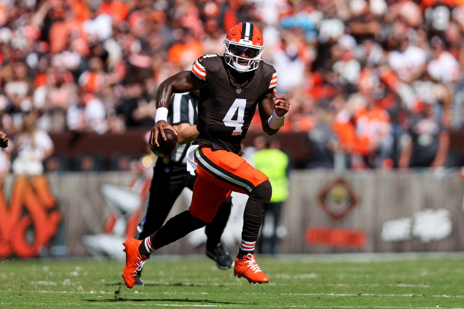 Deshaun Watson carries the ball against Carolina in Cleveland on September 27, 2026.