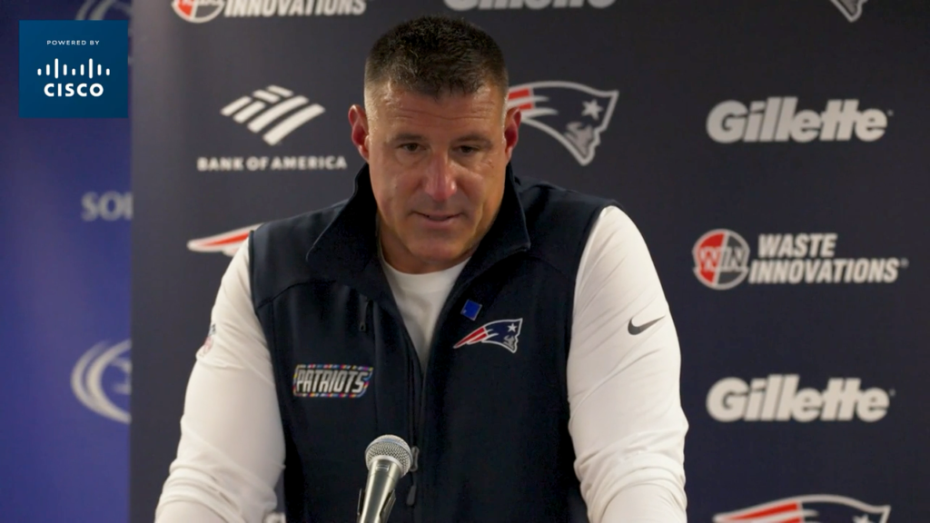 Mike Vrabel speaks after the Patriots–Bears game.