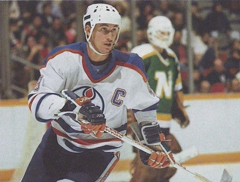 Wayne Gretzky wearing an Edmonton Oilers uniform.